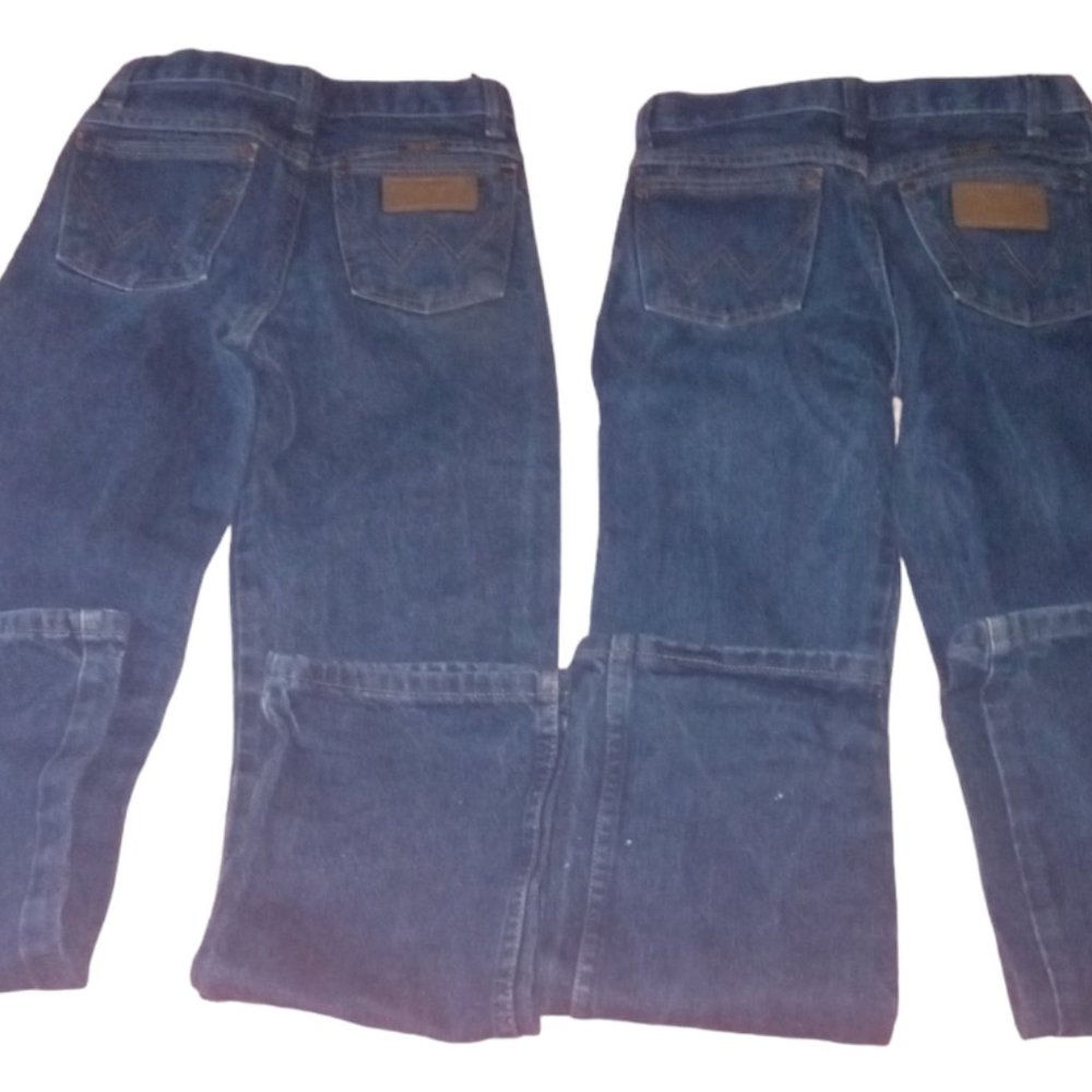 2 pair of wranglers